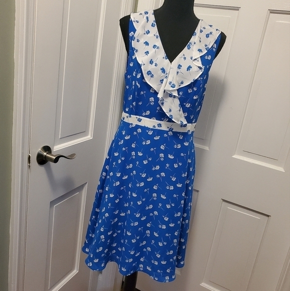 NWT Ann Taylor Factory Blue & White Floral Print Dress, Size 6, Retail $119 - Picture 1 of 12